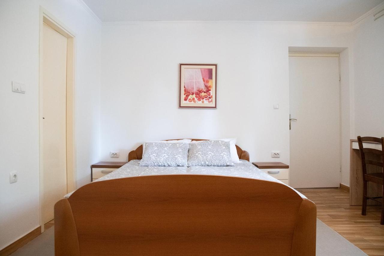 Apartmani Vrtodusic Banjol 外观 照片