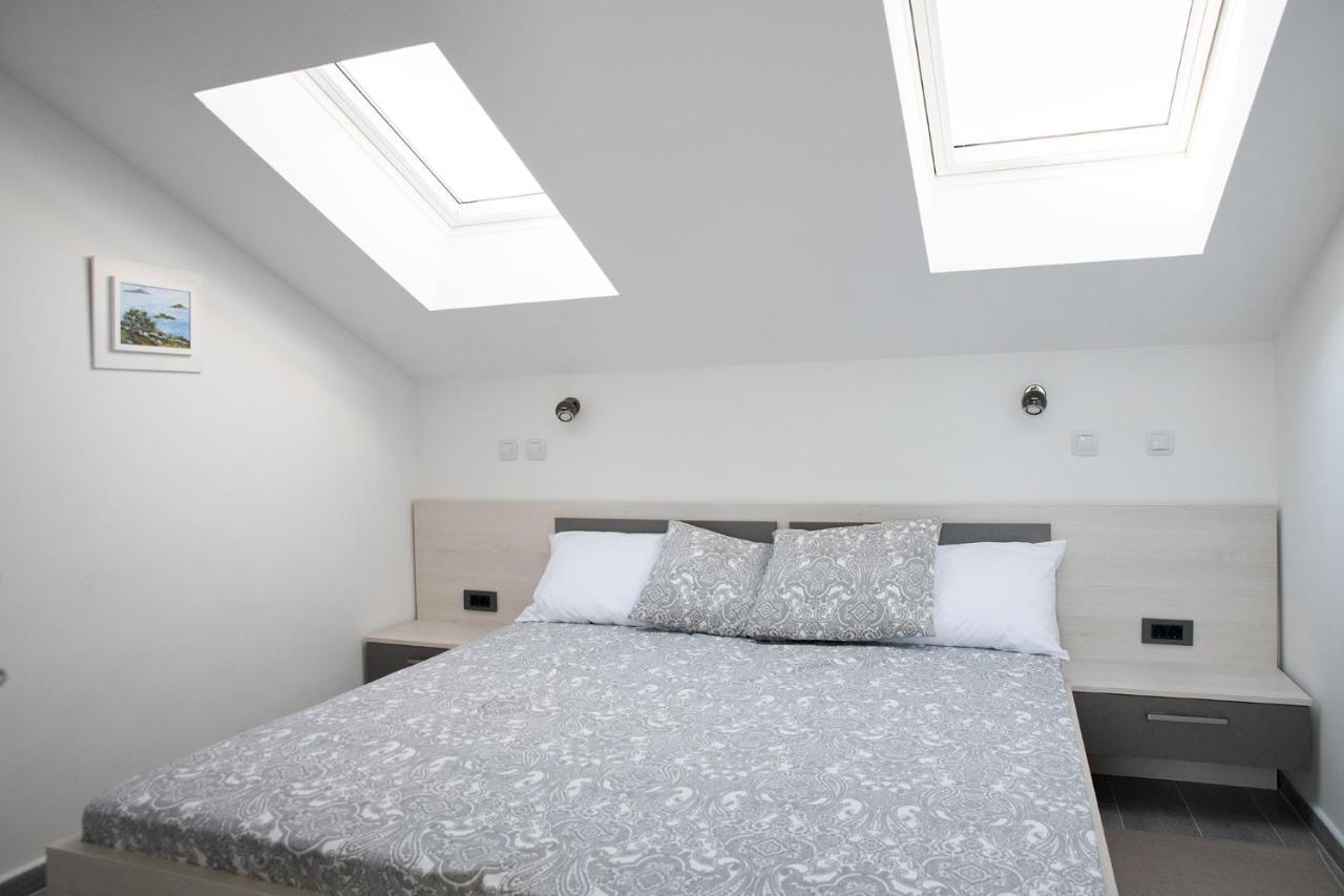 Apartmani Vrtodusic Banjol 外观 照片