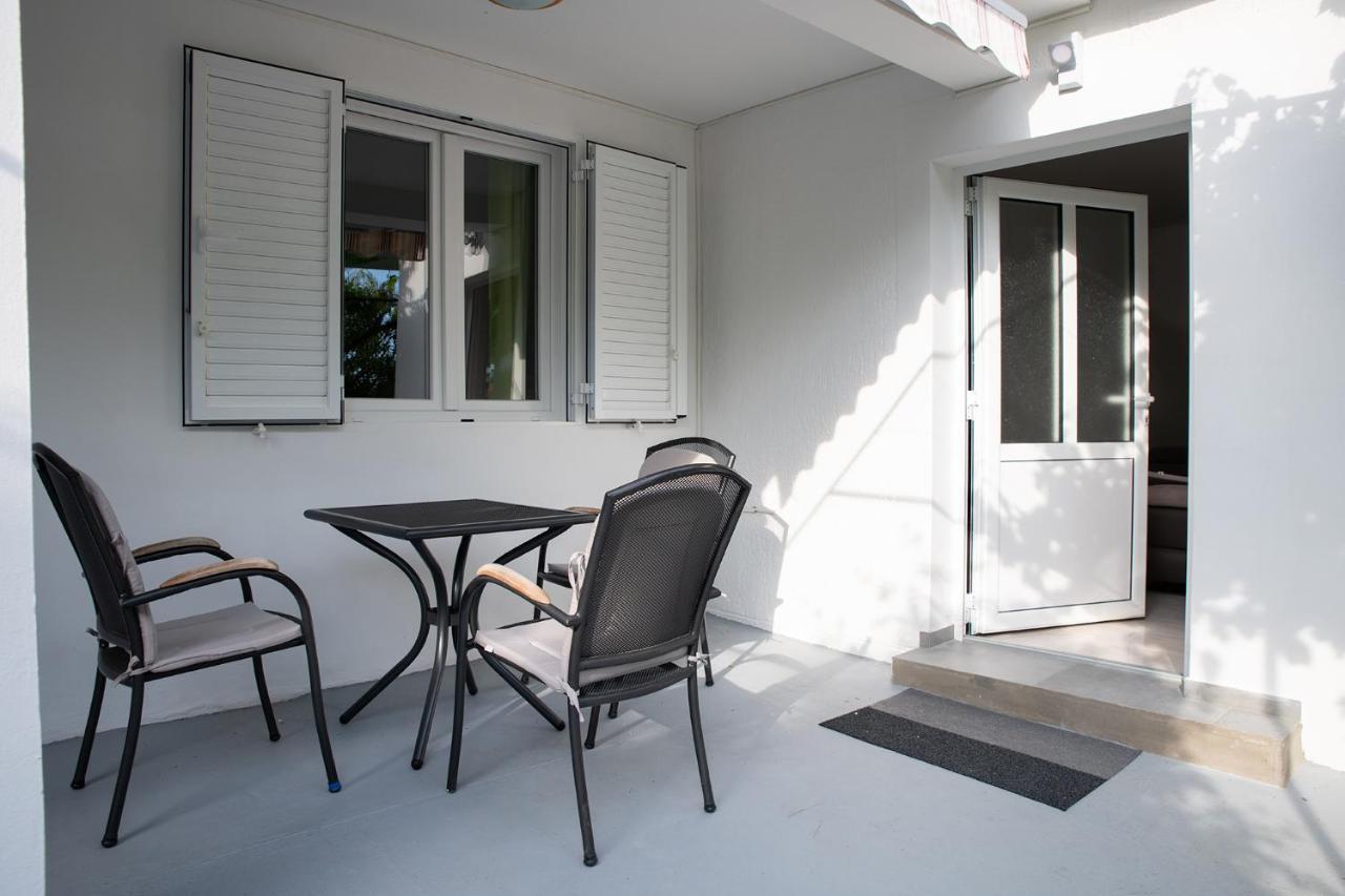 Apartmani Vrtodusic Banjol 外观 照片