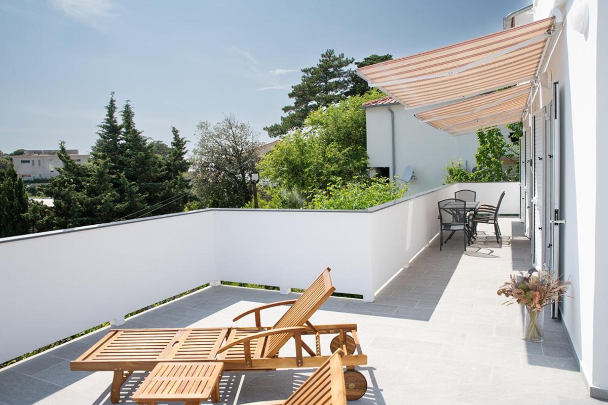 Apartmani Vrtodusic Banjol 外观 照片