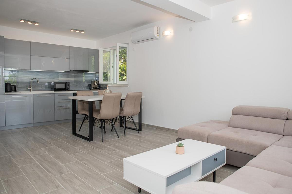 Apartmani Vrtodusic Banjol 外观 照片